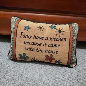 Small pillow with quote